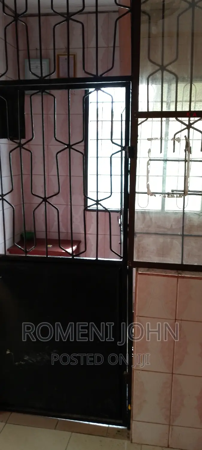 Gesti Inauzwa Milioni 65 Ukonga Moshibar 15 Room.