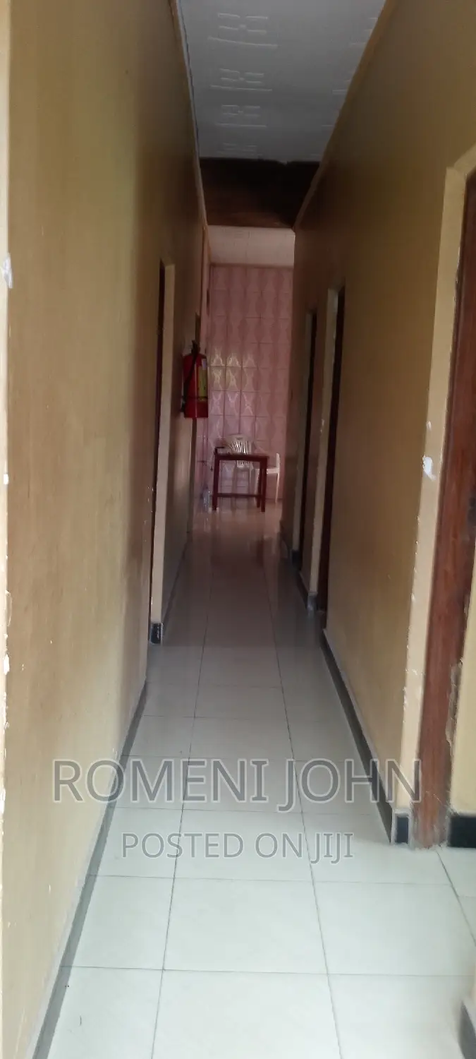 Gesti Inauzwa Milioni 65 Ukonga Moshibar 15 Room.