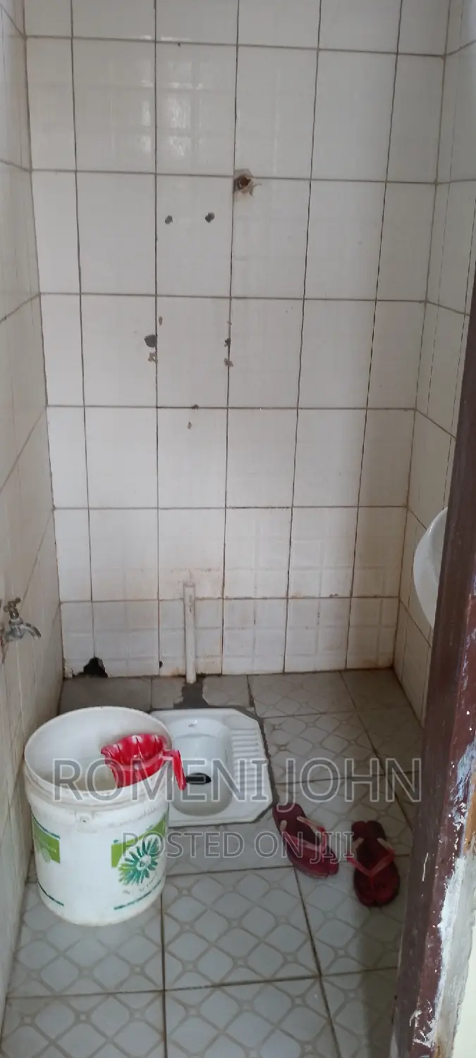 Gesti Inauzwa Milioni 65 Ukonga Moshibar 15 Room.