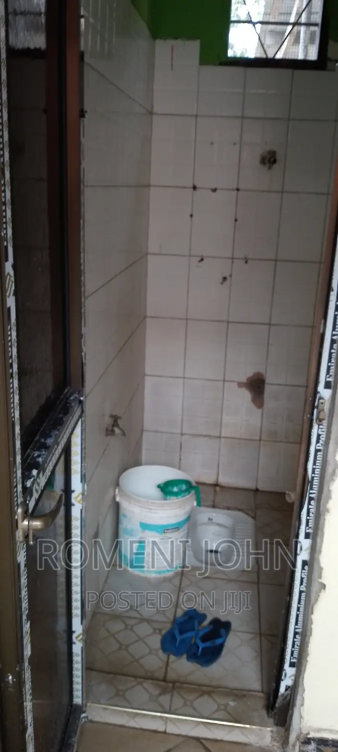 Gesti Inauzwa Milioni 65 Ukonga Moshibar 15 Room.