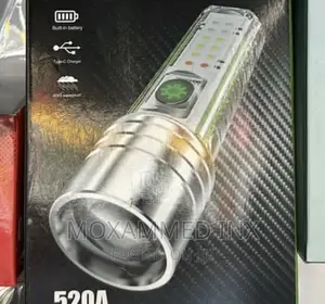 Rechargable Multifunctional Zoom Flashlight