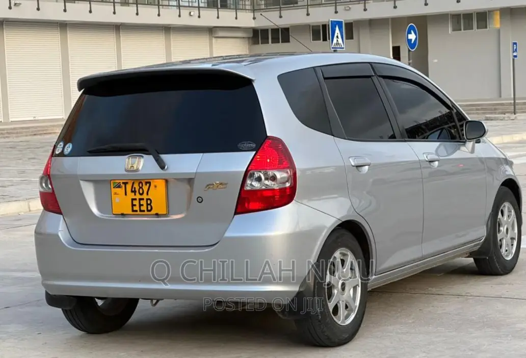 Honda Fit 2003 White