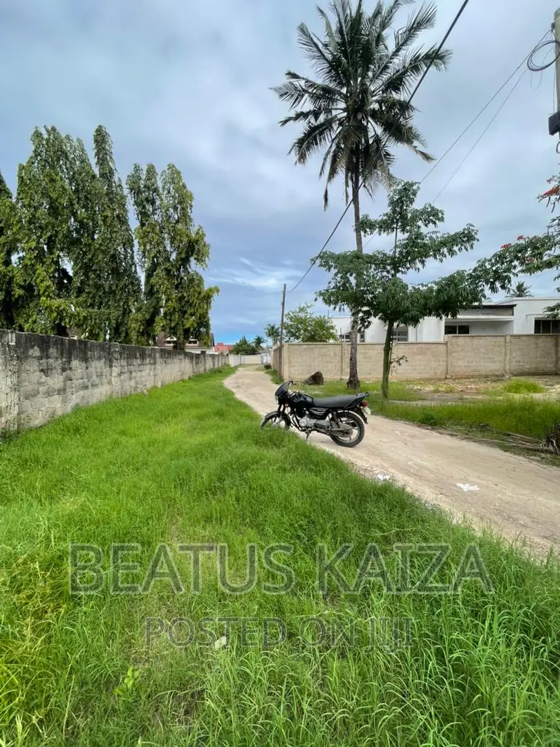 Plot for Sale at Mbezi Beach Ya Chini SQM 1000 Title Deed