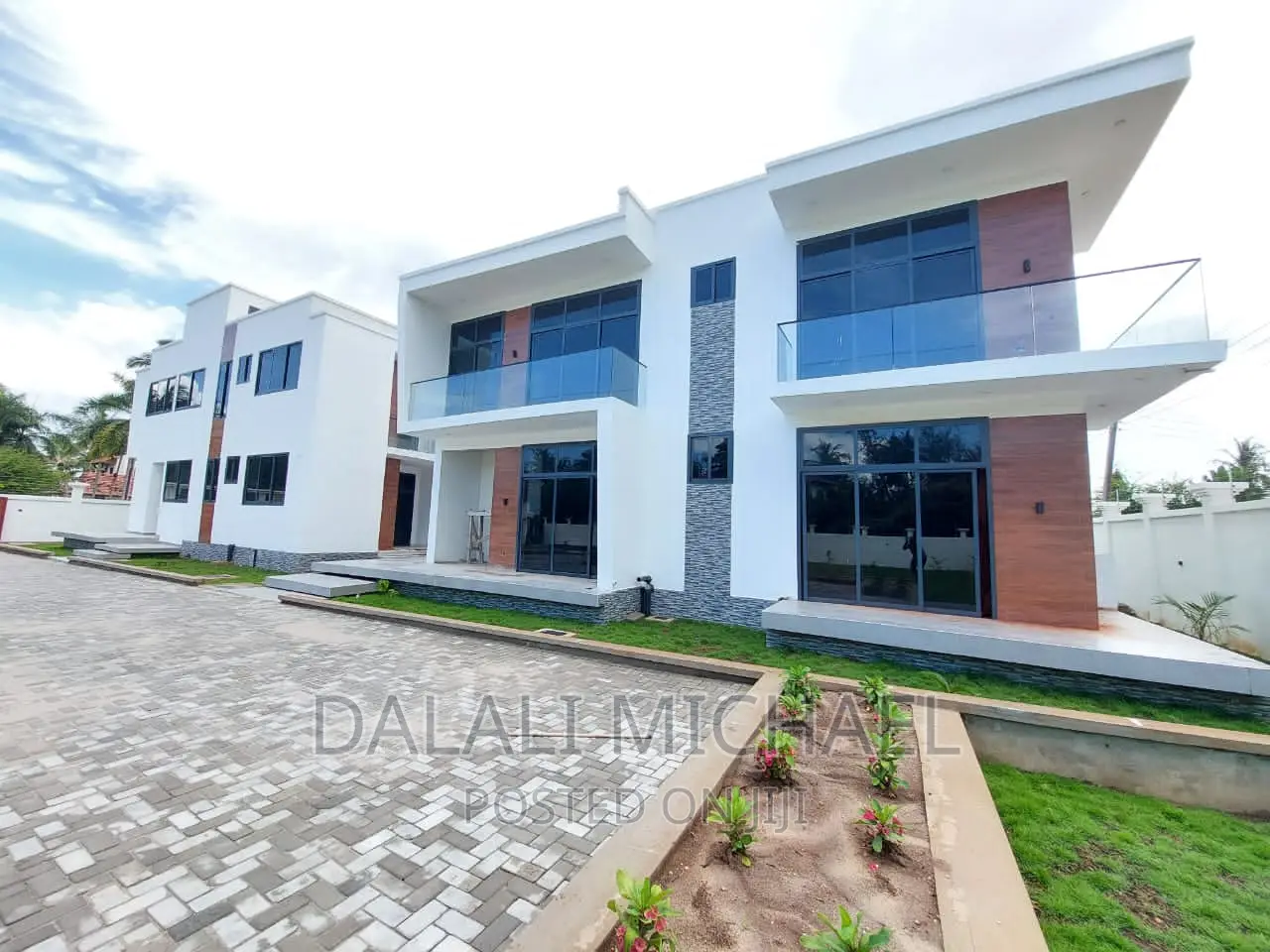 Furnished 3bdrm Villa in Mbezibeach for rent
