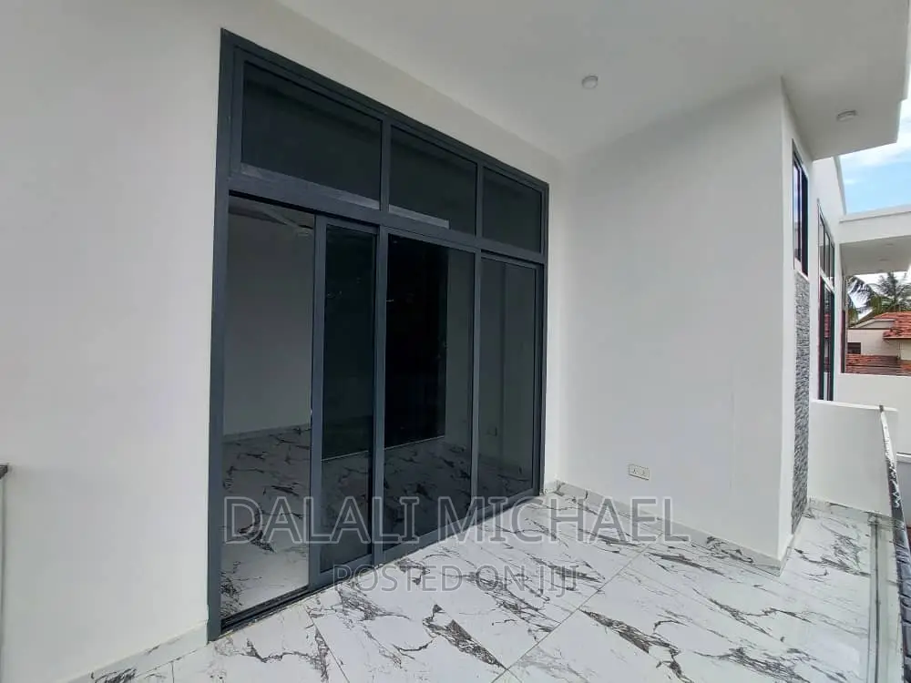 Furnished 3bdrm Villa in Mbezibeach for rent