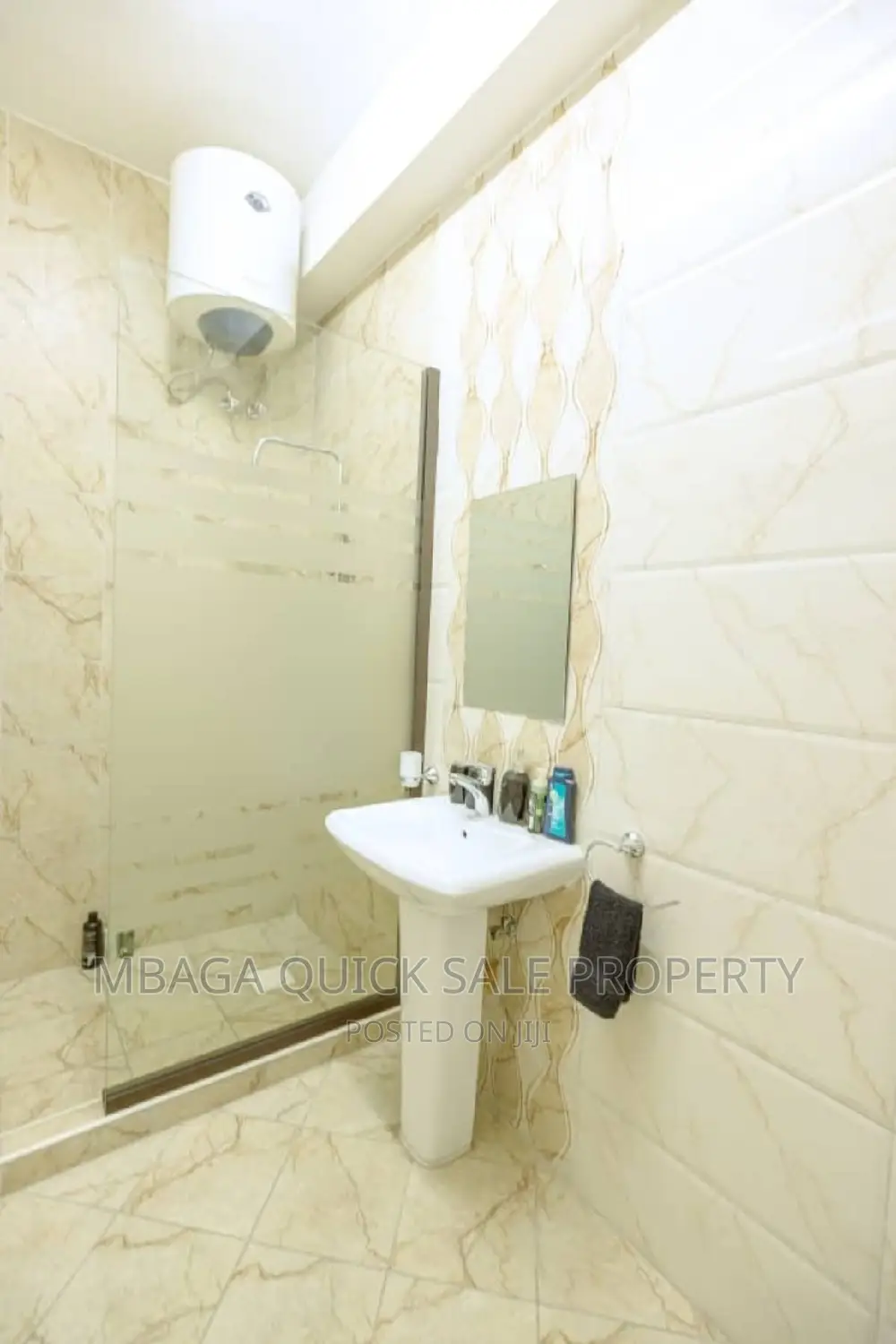 3bdrm Apartment in Upanga for sale