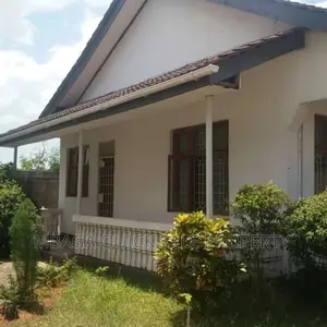 3bdrm House in Mikocheni for rent
