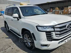 New Toyota Land Cruiser 2024 White