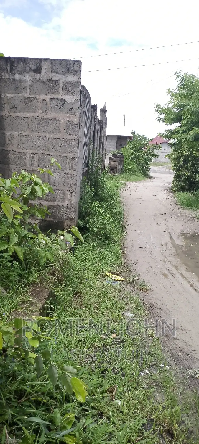 Eneo La Kibiashara Na Makazi Linauzwa Ml 16.5 Majohe Rada.