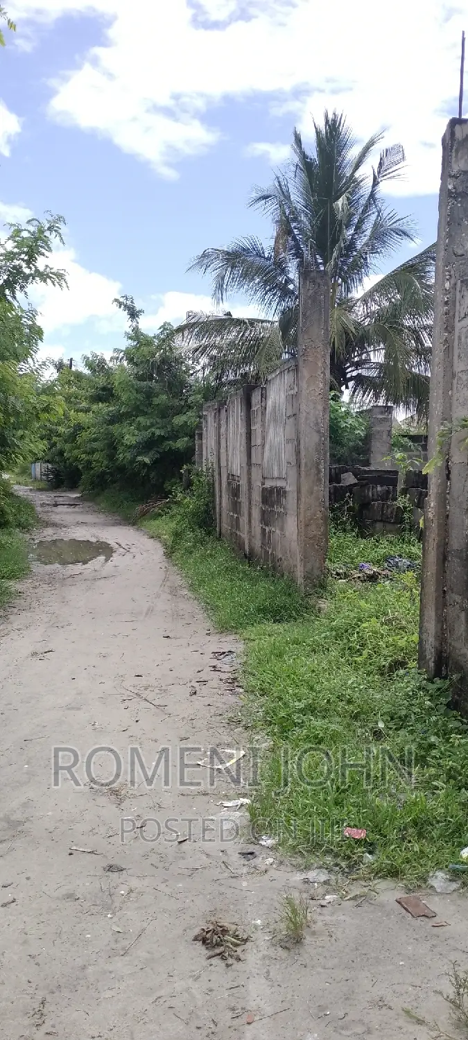 Eneo La Kibiashara Na Makazi Linauzwa Ml 16.5 Majohe Rada.