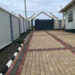 2bdrm Apartment in Dalalipapaatzseven, Bunju for rent