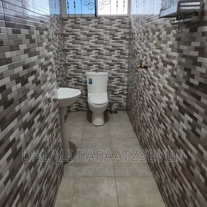 2bdrm Apartment in Dalalipapaatzseven, Bunju for rent