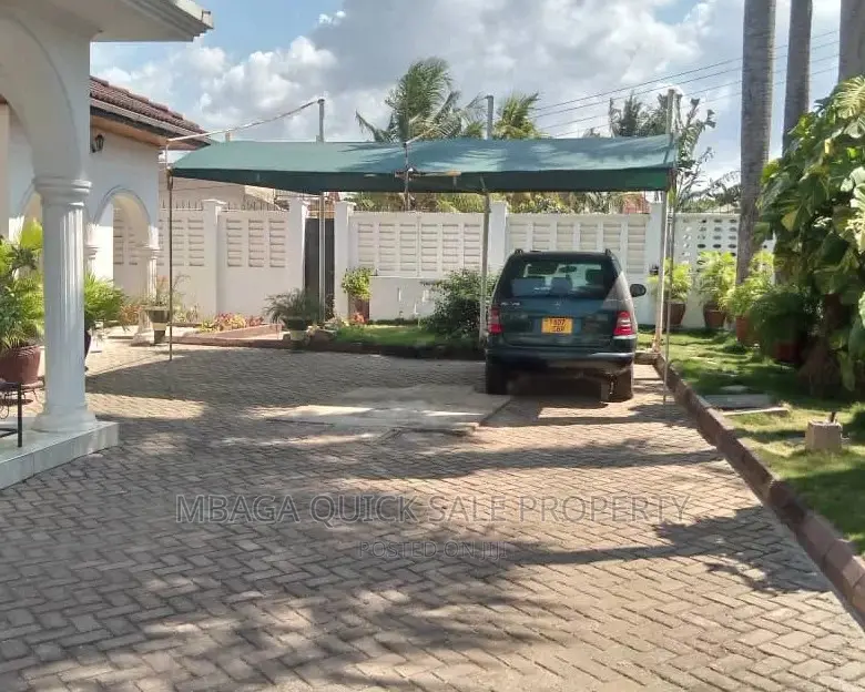 5bdrm House in Mbezi Beach for sale