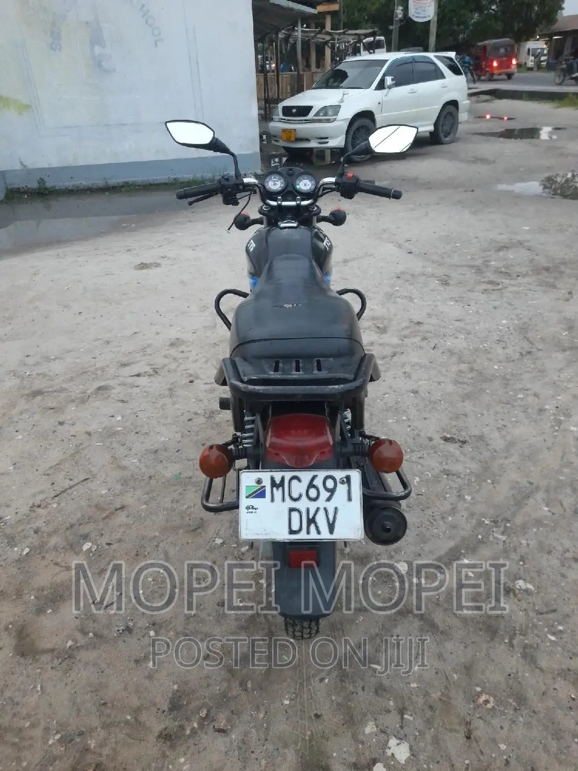 TVS HLX 125 2022 Black
