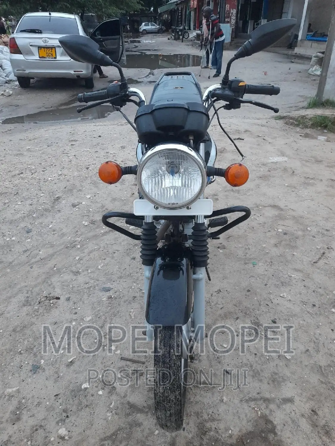 TVS HLX 125 2022 Black