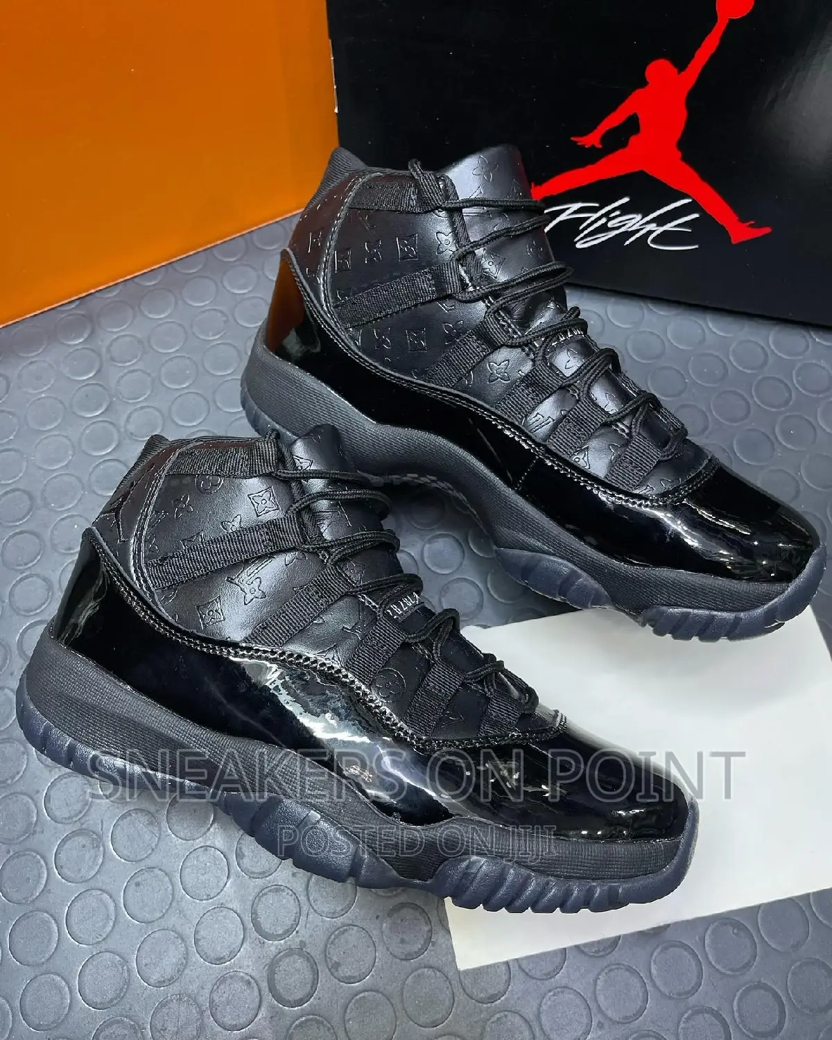 Air Jordan 11