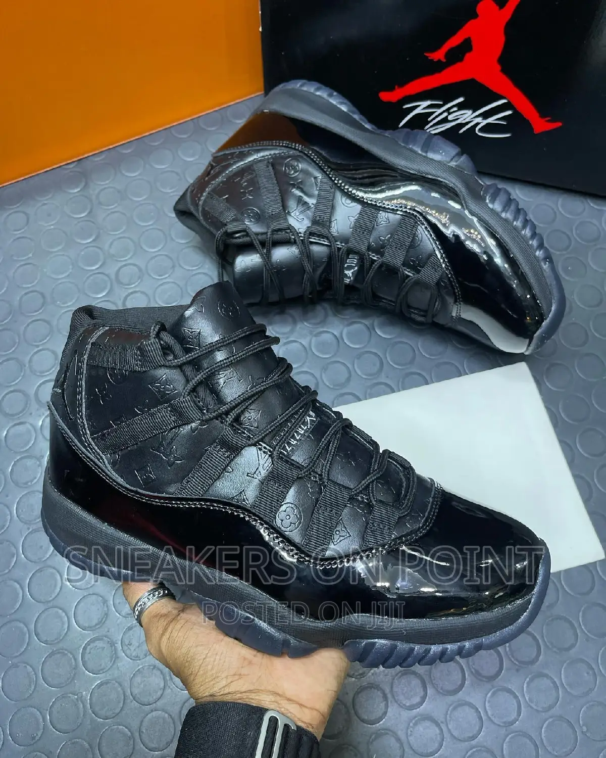Air Jordan 11