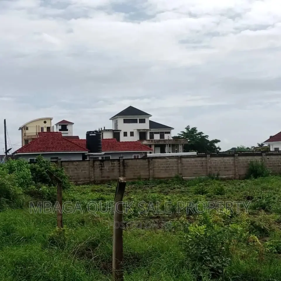 Kiwanja Kinauzwa Mbweni JKT