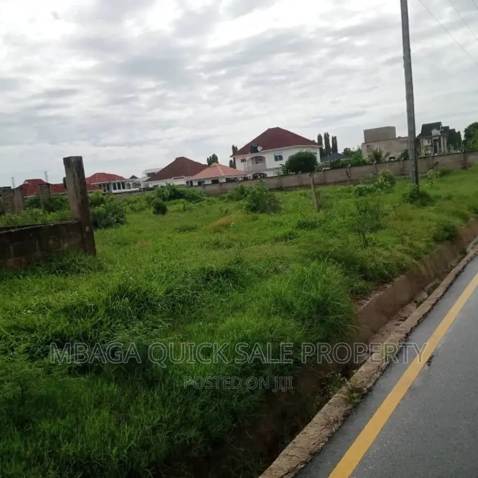 Kiwanja Kinauzwa Mbweni JKT