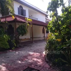 7bdrm House in Masaki for rent