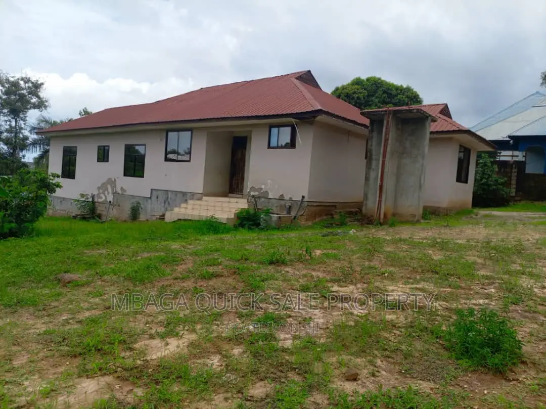4bdrm House in Goba for sale