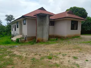 4bdrm House in Goba for sale