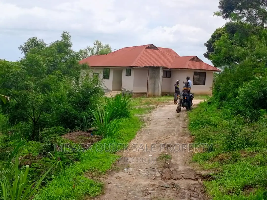 4bdrm House in Goba for sale