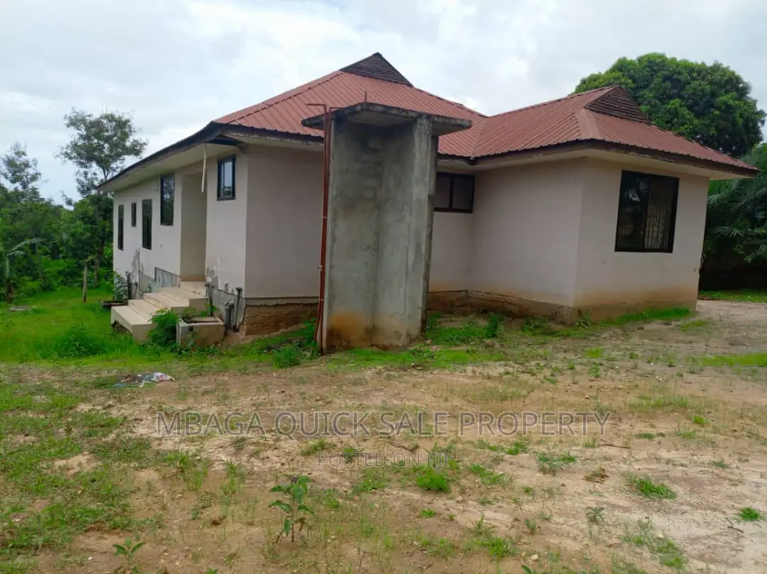 4bdrm House in Goba for sale
