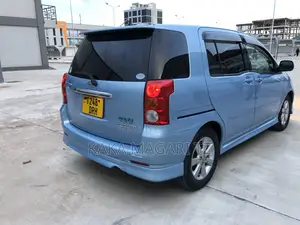Toyota Raum 2004 Blue