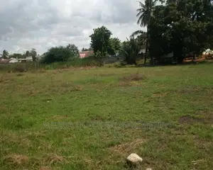 Plot Inapangishwa Iko Mbezi Beach Rain Bow