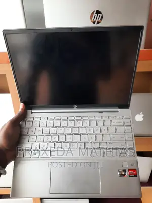 New Laptop HP Pavilion 13 16GB AMD Ryzen 7 SSD 512GB