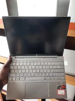 New Laptop HP Pavilion 13 16GB AMD Ryzen 5 SSD 256GB
