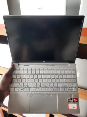 New Laptop HP Pavilion 13 16GB AMD Ryzen 5 SSD 256GB