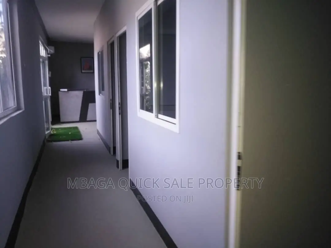 7bdrm Apartment in Mikocheni for rent