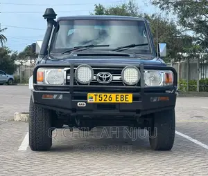Toyota Land Cruiser 2016 Black