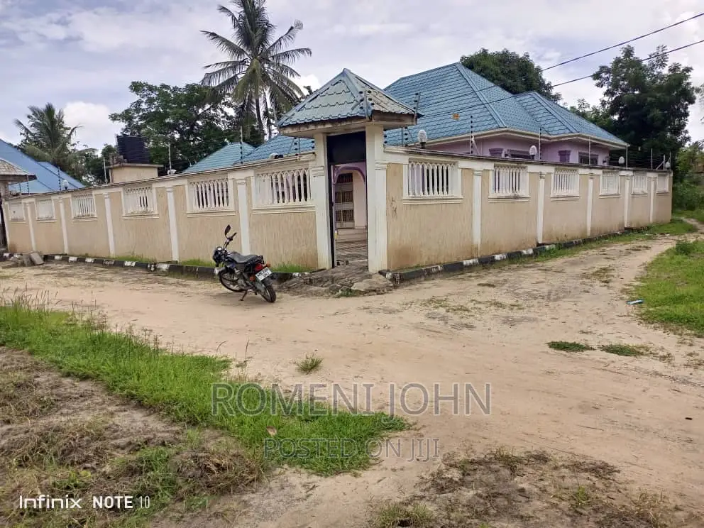 6bdrm Townhouse/Terrace in Tanzania Dsm Ukonga, Ilala for sale