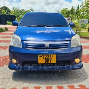 Toyota Raum 2005 Blue