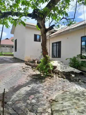 5bdrm House in Kibamba for sale
