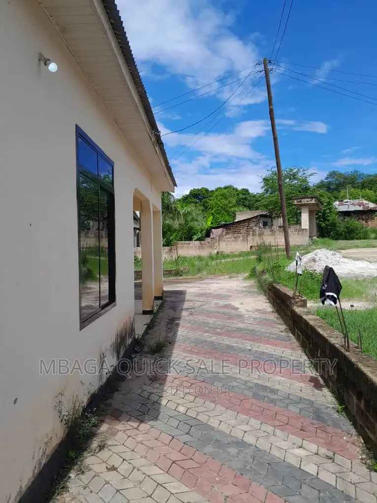 5bdrm House in Kibamba for sale