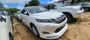 Toyota Harrier 2.5 Hybrid 4WD 2017 White