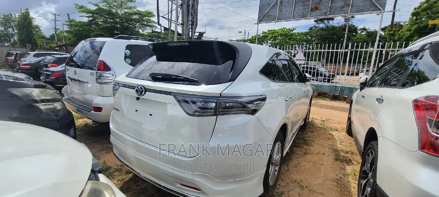 Toyota Harrier 2.5 Hybrid 4WD 2017 White