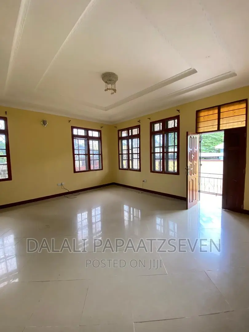 5bdrm House in Dalalipapaatzseven, Mbezi Beach for rent