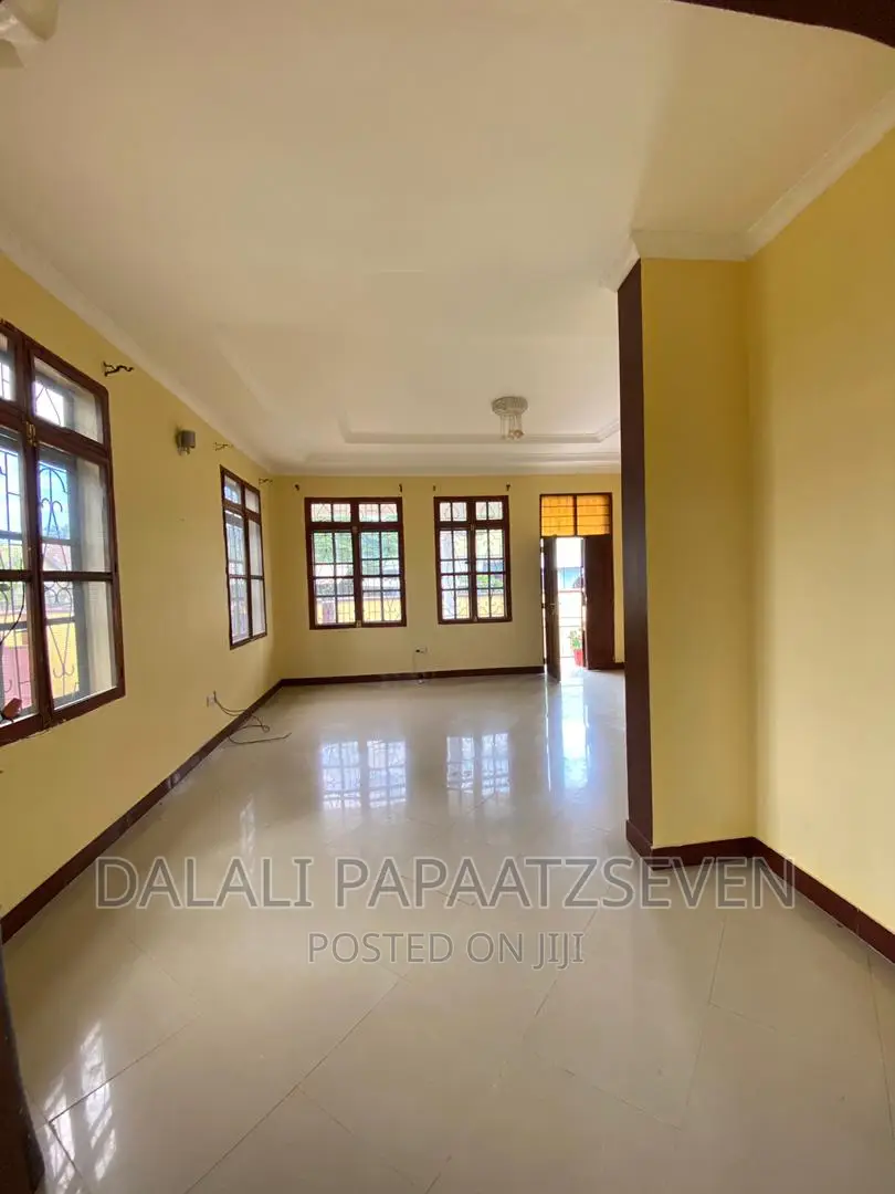 5bdrm House in Dalalipapaatzseven, Mbezi Beach for rent