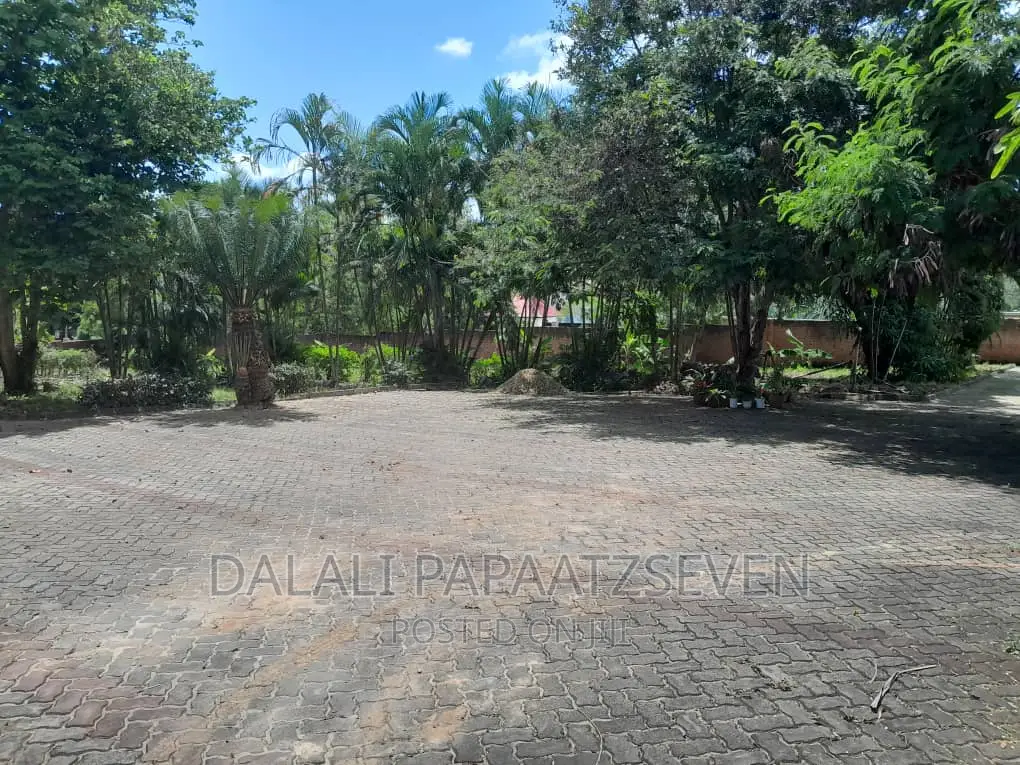 4bdrm House in Dalalipapaatzseven, Kinondoni for sale