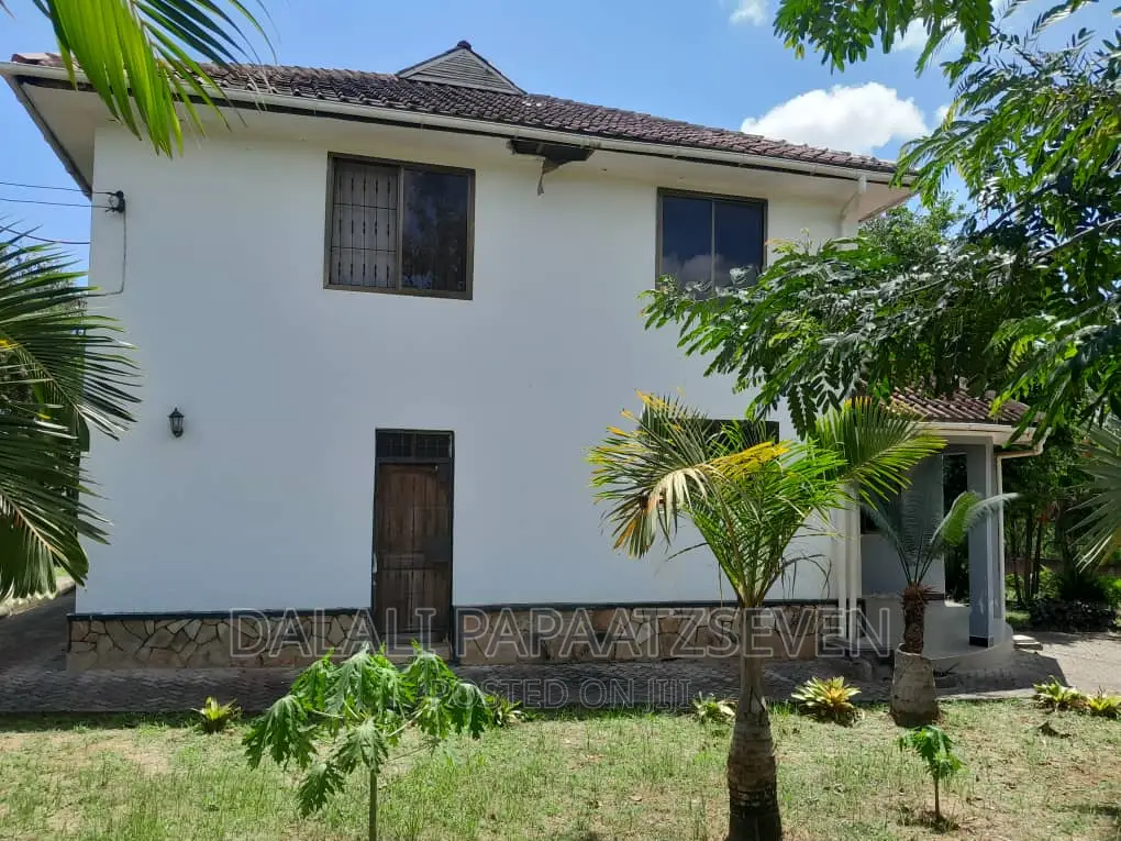 4bdrm House in Dalalipapaatzseven, Kinondoni for sale