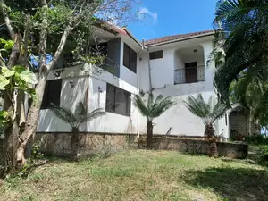 4bdrm House in Boko Dovya, Bunju for sale
