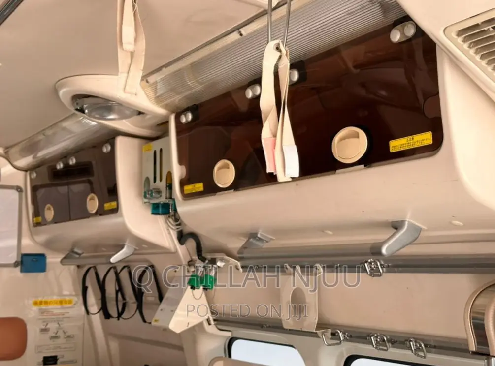 Toyota HiAce 2011 White