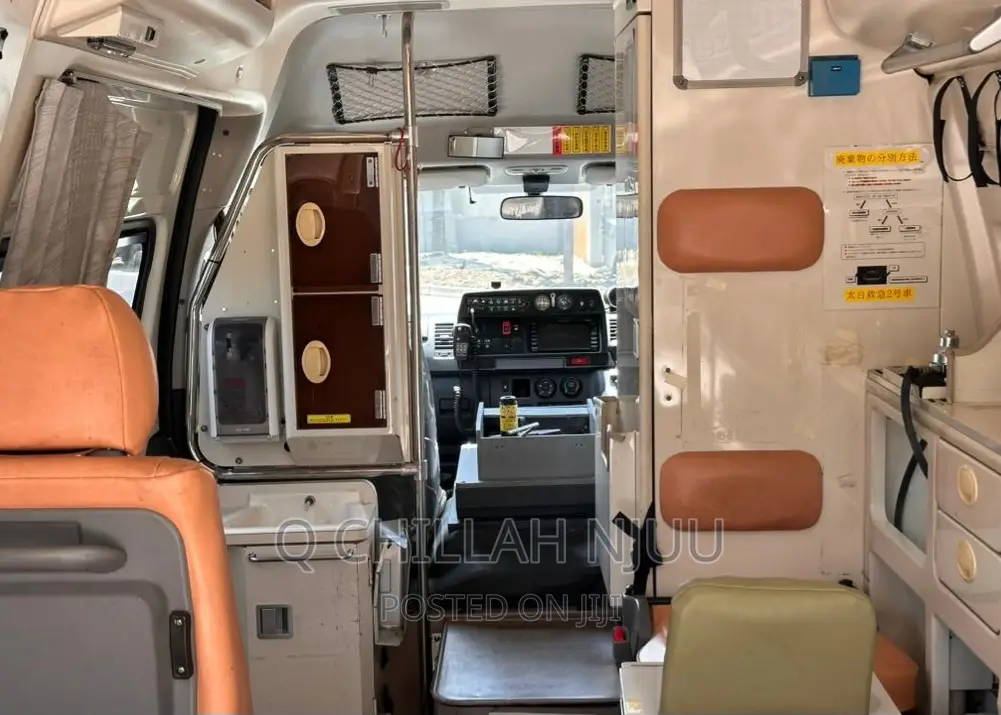 Toyota HiAce 2011 White