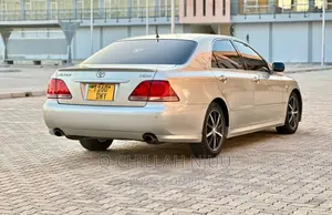 Toyota Crown Royale 2005 Silver