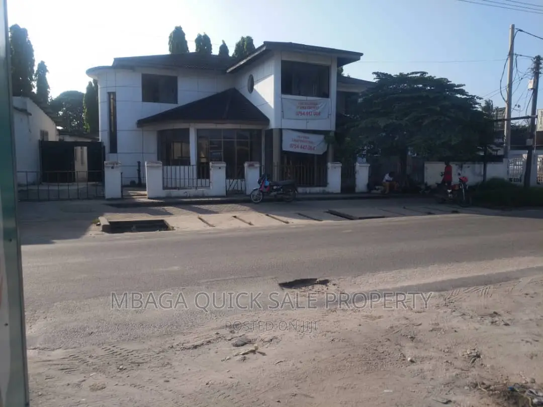 5bdrm House in Msasani for rent